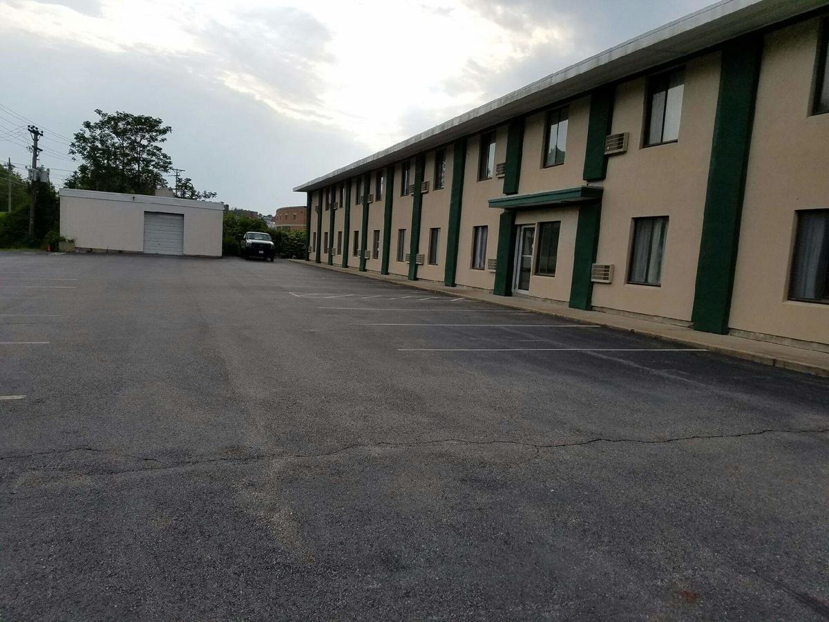 Woonsocket Motor Inn 외부 사진