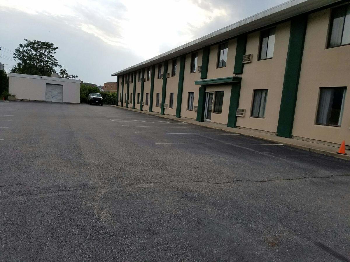 Woonsocket Motor Inn 외부 사진